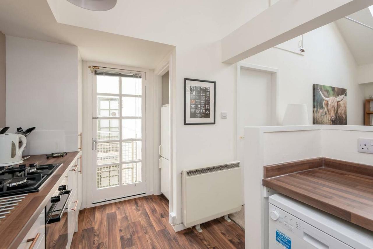 Апартаменты Joivy Loft At The Brewery With Free Parking Эдинбург Экстерьер фото
