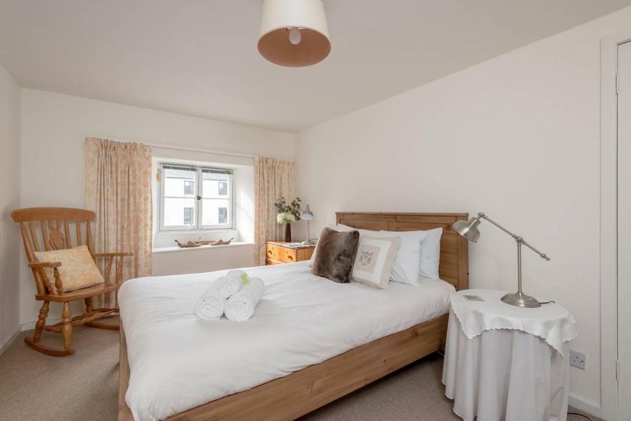 Апартаменты Joivy Loft At The Brewery With Free Parking Эдинбург Экстерьер фото